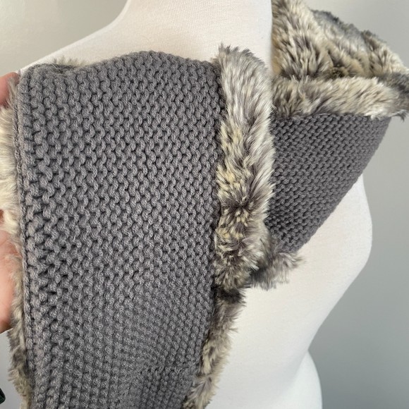 Marbled Faux Fur Reversible Ultra Soft and Cozy Infinity Scarf - Picture 3 of 8